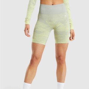 Gymshark Adapt Ombre Seamless Biker Shorts Yellow Grey size L Athleisure